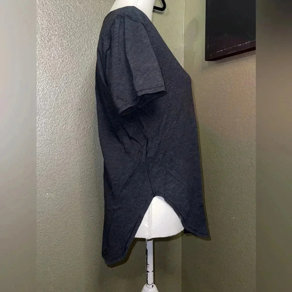 218 Lululemon top - Picture 3 of 5